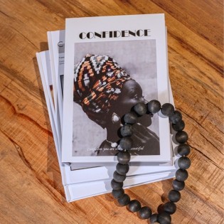 Libro Decorativo Confidence... 2